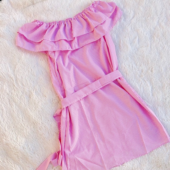 Ruffle off shoulder Dress - Picture 2 of 3